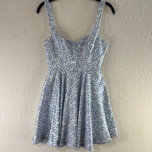 Alamour Bustier White And Blue Floral Satin Mini Dress With Open Tie Back
